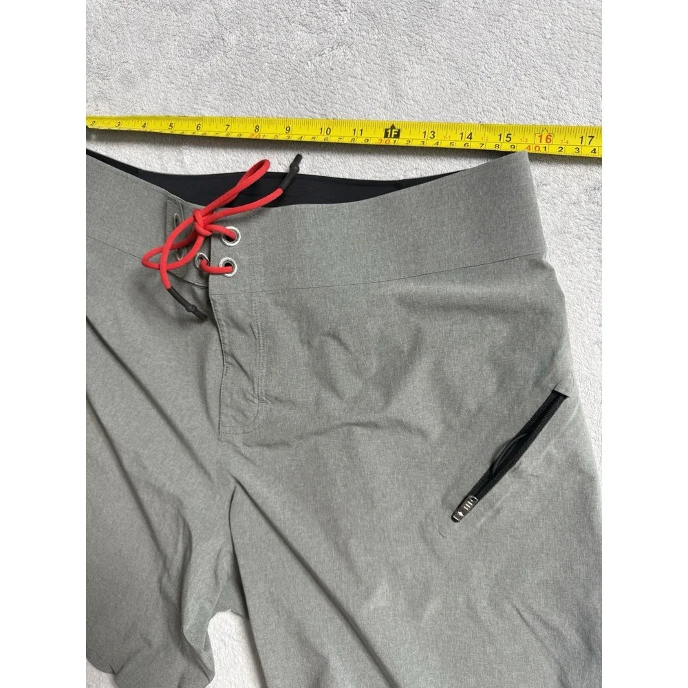 Lululemon Current State Board Shorts Men's 34 Gray Red Lace Swim Surf Shorts